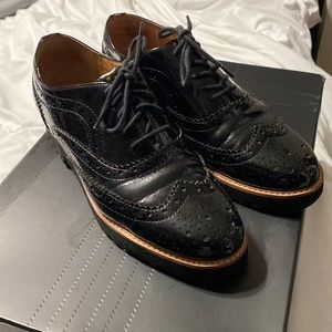 Franco and Sarto Women’s Oxford patent leather shoes